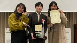 国際学部国際政治学専攻の三宅理恵さんが全国スペイン語弁論大会で見事1位を獲得（中京大学）