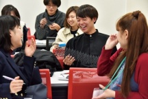 学部の枠を超え、共に学ぶ「融合価値創出プロジェクト」（玉川大学）