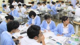 「看護師国家試験」高い合格率の実績！（九州医療科学大学専門学校）