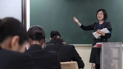 広島外語専門学校 業界経験豊かなプロからの直接指導!