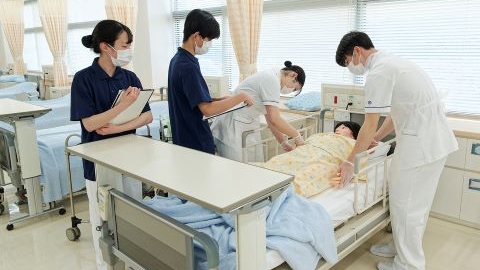 姫路獨協大学
