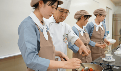 福岡女子短期大学 2025年4月健康栄養学科調理師コース新設!