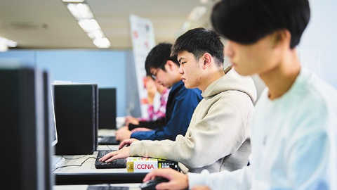 東北電子専門学校