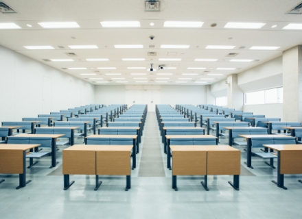 なりたい職業と直結した学外実習をしながら理論と実践を学べる新しい選択肢